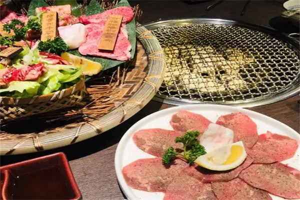 万福碳火烤肉加盟