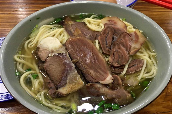 一品世家牛肉面