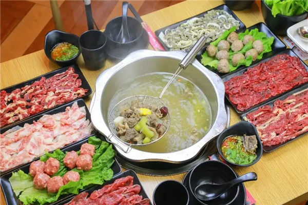 染炉鲜牛肉火锅