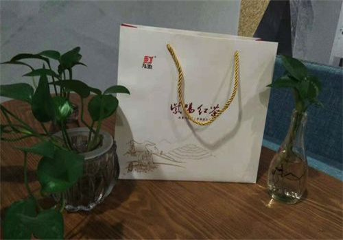 月池紫阳富硒茶