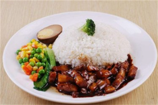 小马哥金牌卤肉饭