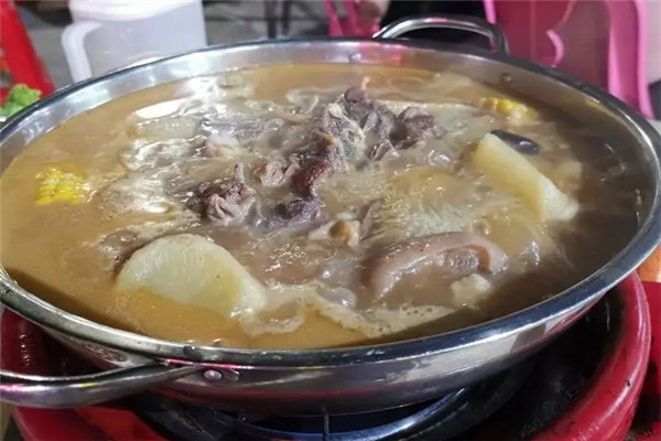 雷州羊生火锅