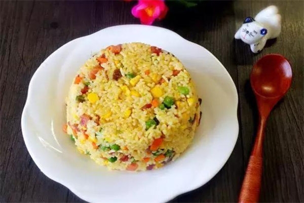 港城花式铁板炒饭加盟