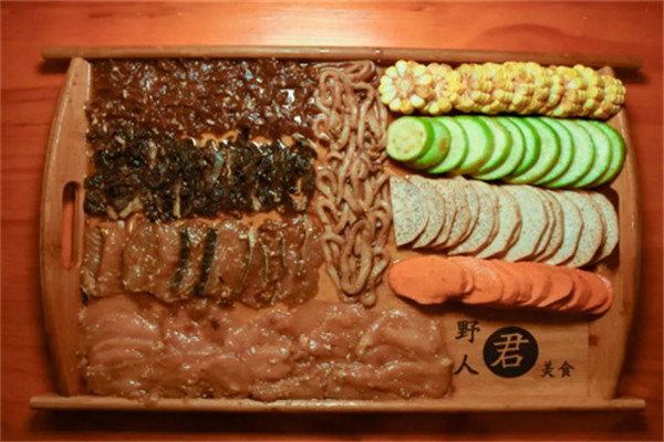 野人君美食音乐烤吧