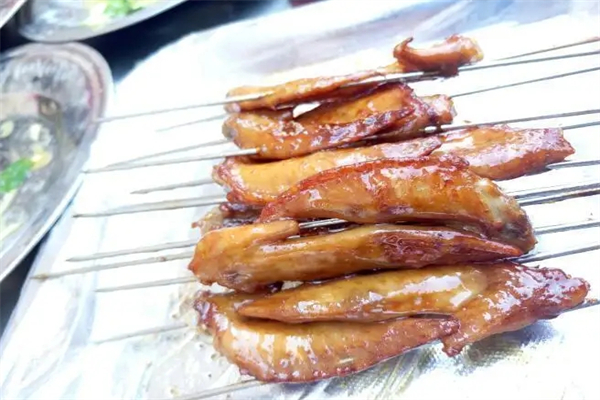 鲁锅鲁串加盟