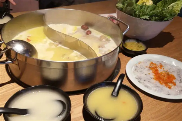 鮮入唯煮港式火锅