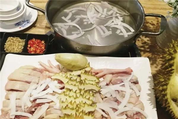 南国风情椰子鸡