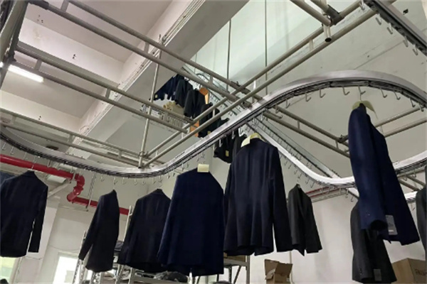 叶丹服饰