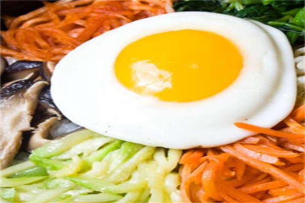 鲜菇时蔬石锅拌饭加盟