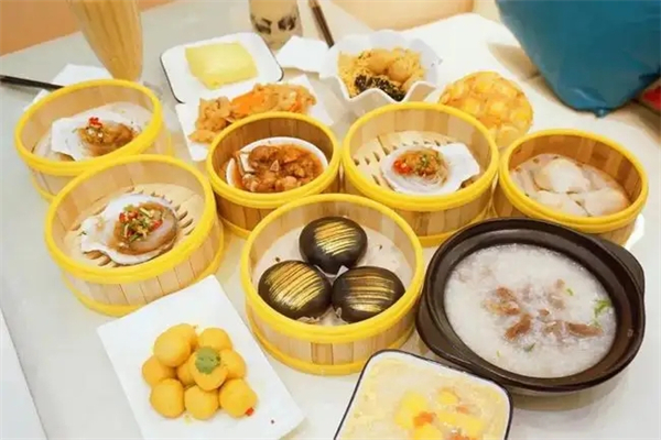 六六港式茶餐厅加盟