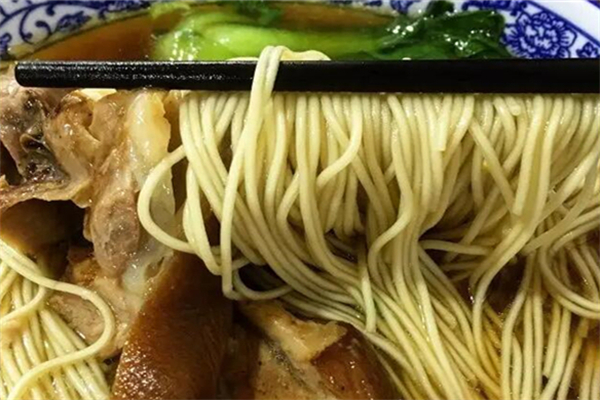 馈粮拉面