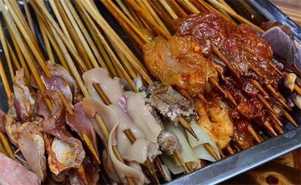 七婆串串香火锅