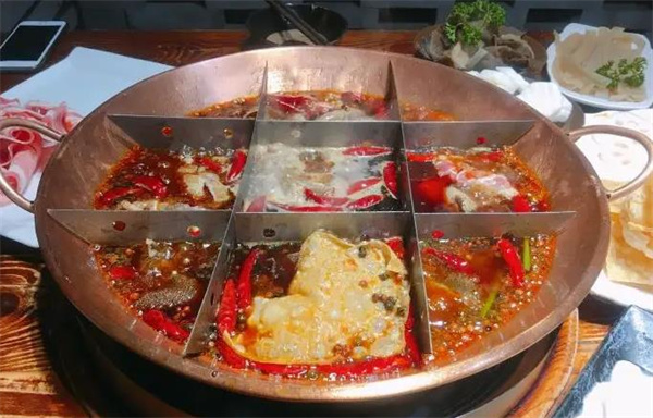 九宫格老灶火锅