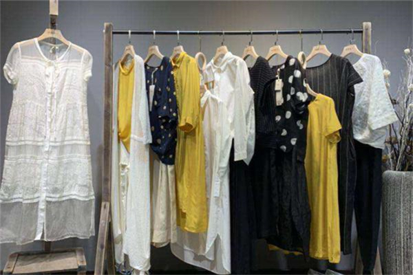 ASSEMBLE女装