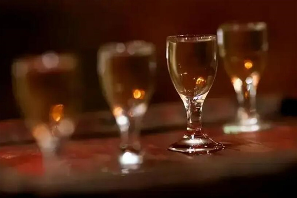 康聚酒业加盟