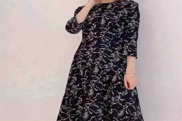 依卡诺女装加盟