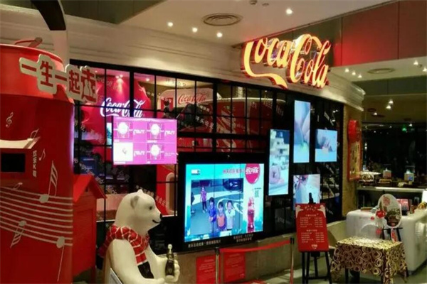 COCACOLA可口可乐欢乐餐厅