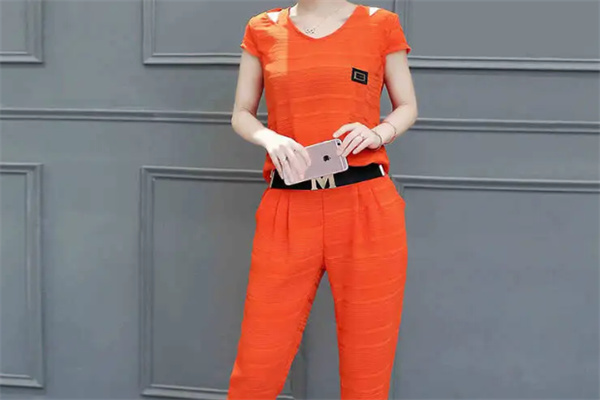 迪牛斯女装加盟