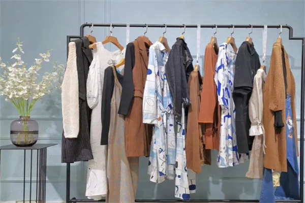 俏蓓依服装店加盟