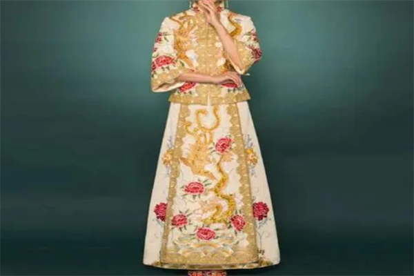 嫁衣娃娃婚纱