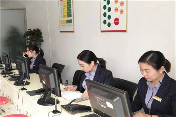 麦客鸿地产