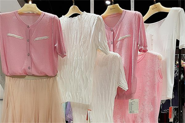 滣色女装加盟