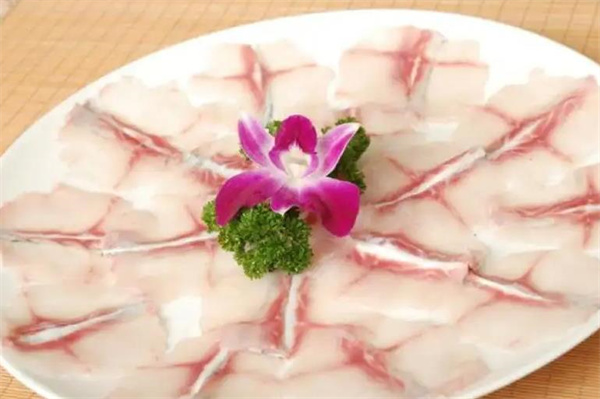 何乌鱼火锅