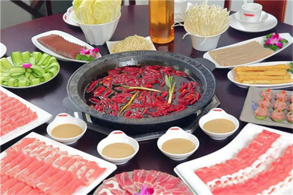 顺荣新鲜牛肉火锅
