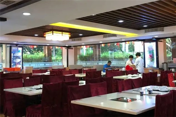 潮泰火锅店