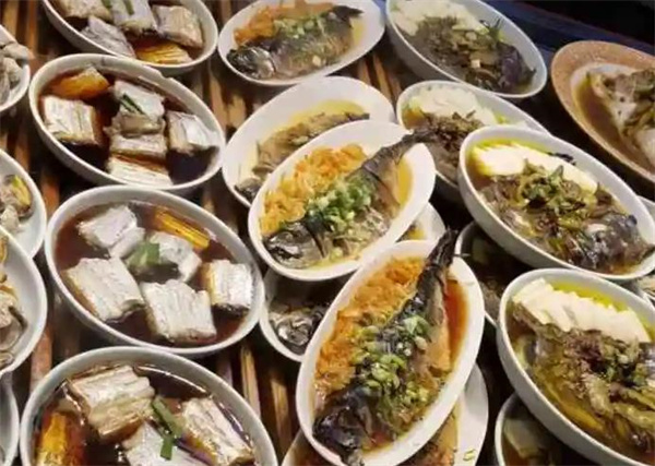 田野中餐厅