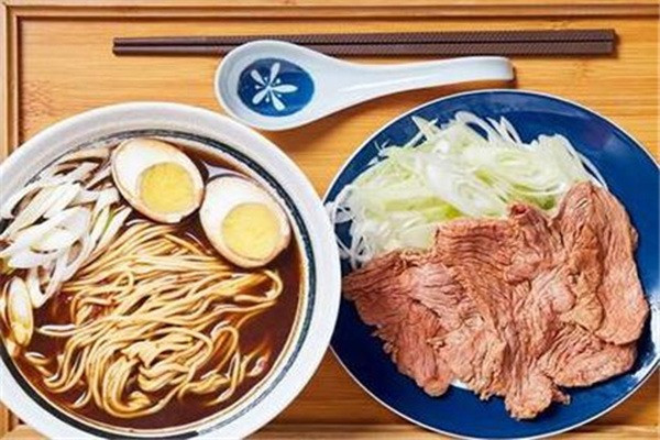 南屯牛肉手拉面