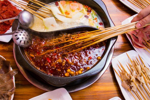 巴山味庄砂锅串串香