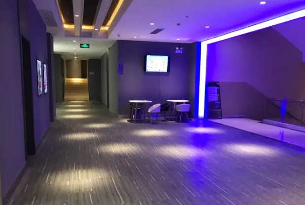BFC暴风雷霆私人影咖