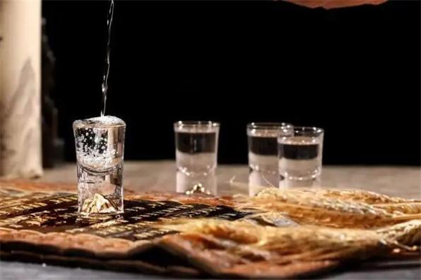 东北一品窖酒业
