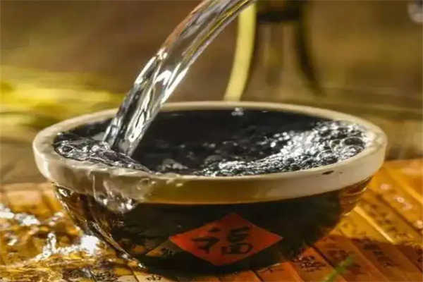 百年华氏酒业加盟