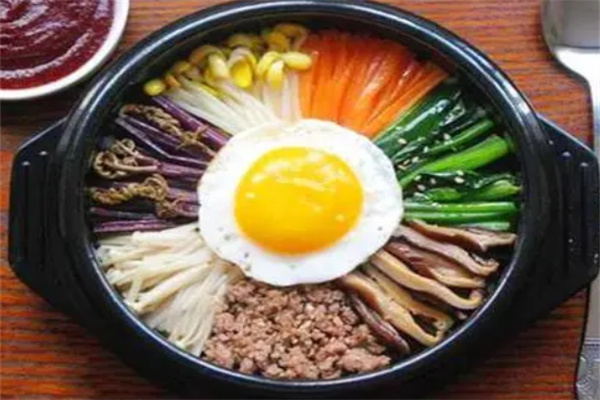 五彩石锅拌饭加盟