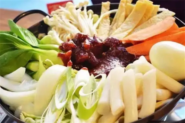 新堂洞韩国年糕火锅