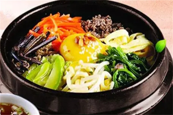 五彩石锅拌饭加盟