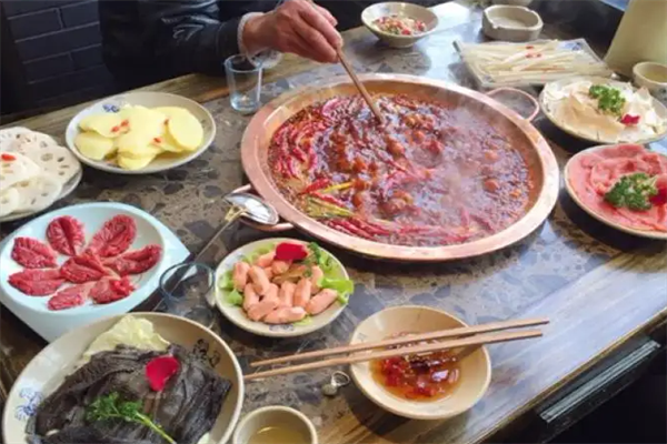 百盛鱼庄火锅