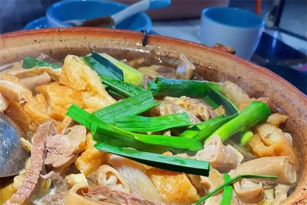 嘭嘭鲜牛杂煲