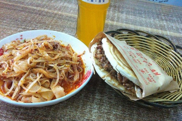 陈王氏大辫子擀面皮