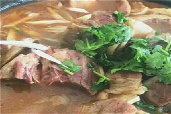 何家鲜羊肉粉加盟