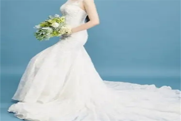 露维娅婚纱高级定制