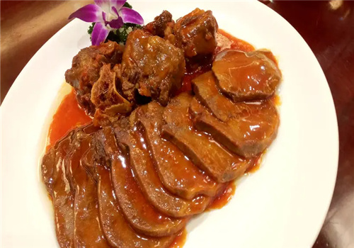 诗茵美居民俗饭庄