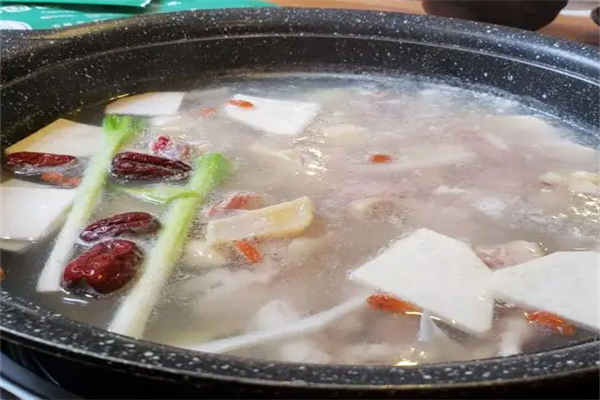 潮味轩椰子鸡火锅加盟