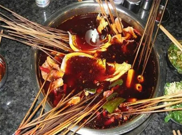 吃串群众串串香