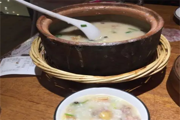 忆潮粥加盟