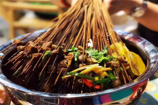 百年鼎锅串串加盟