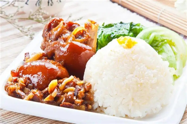 富贵猪脚饭