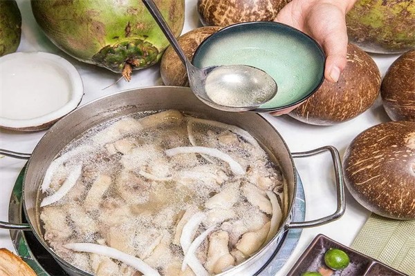 椰园四季椰子鸡火锅